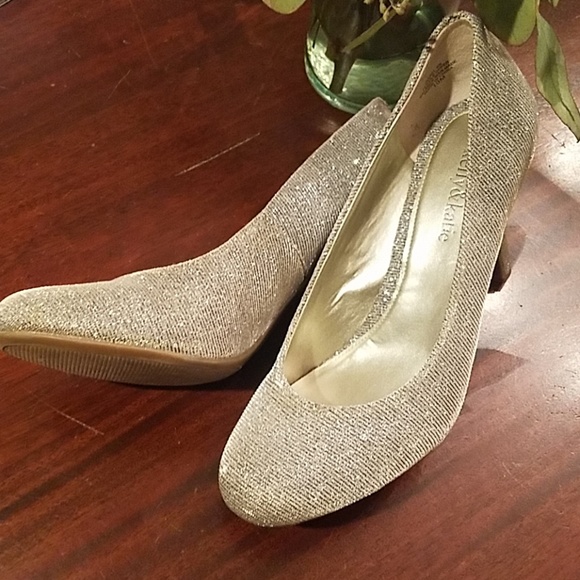 Size 10 silver heels - Picture 7 of 8